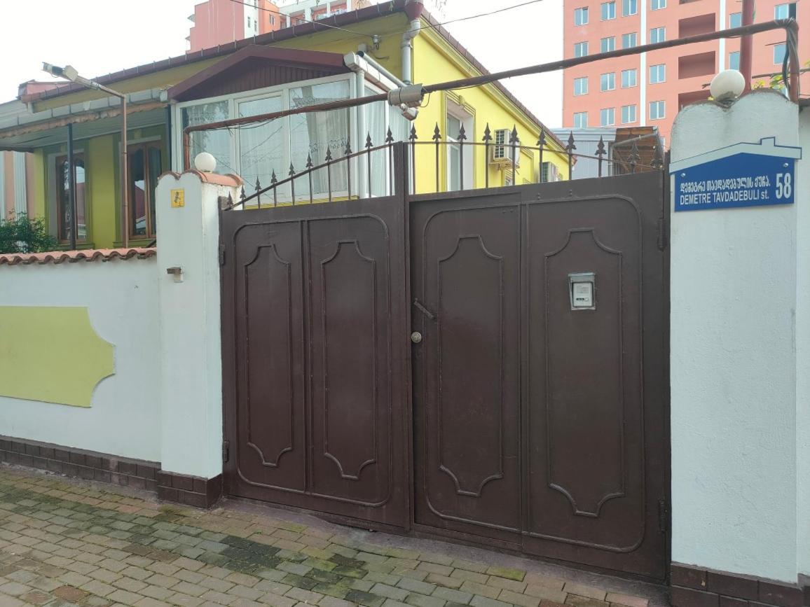Guest House Nadejda Μπατούμι Εξωτερικό φωτογραφία