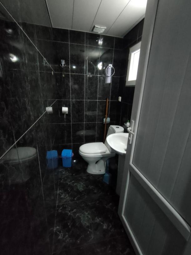 Guest House Nadejda Μπατούμι Εξωτερικό φωτογραφία