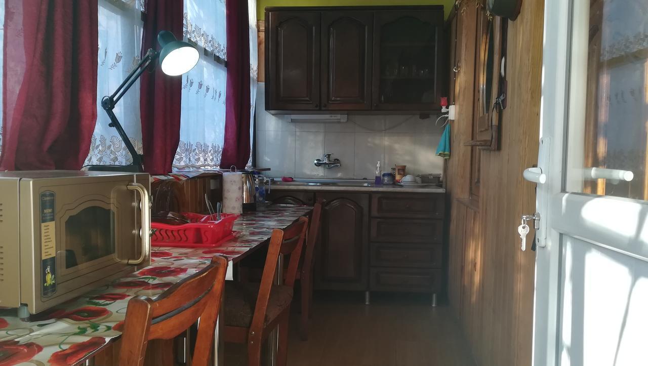 Guest House Nadejda Μπατούμι Εξωτερικό φωτογραφία