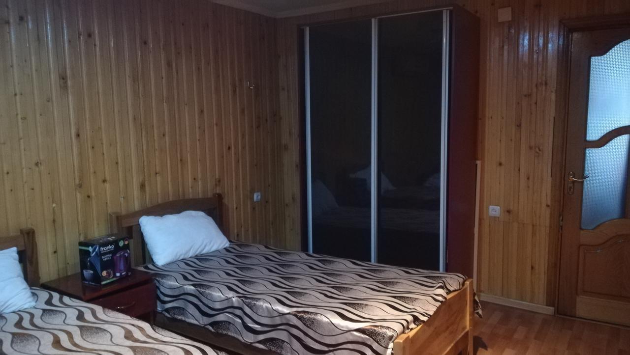 Guest House Nadejda Μπατούμι Εξωτερικό φωτογραφία